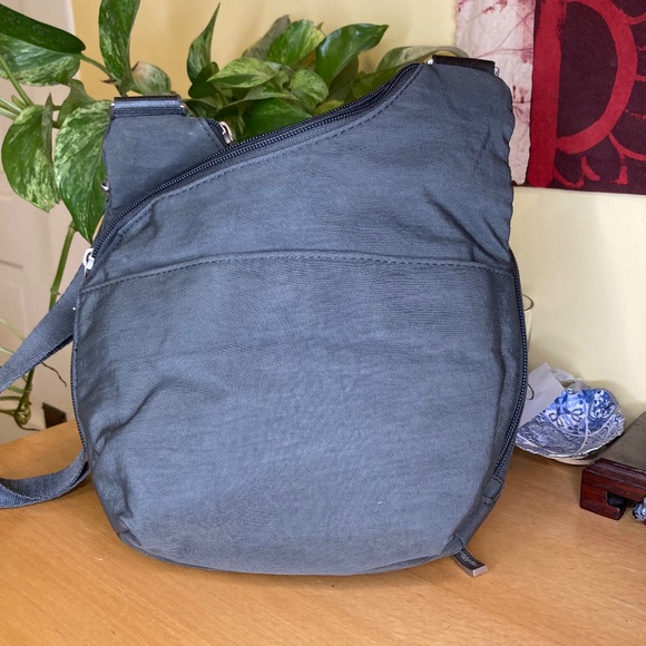 BAGGALLINI Criss Cross Bagg Crossbody Shoulder Bag Purse Double Zip in Charcoal - Picture 8 of 16